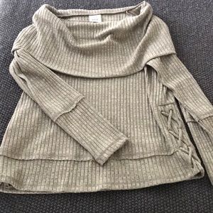Knox Rose olive green sweater